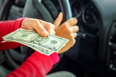 मरमंस्क हवाई अड्डे के लिए टैक्सी