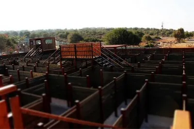 ग्रीस, क्रेते में भूलभुलैया थीम पार्क।