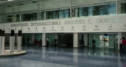 मानागुआ अंतर्राष्ट्रीय हवाई अड्डा (अगस्तो सी। सैंडिनो)